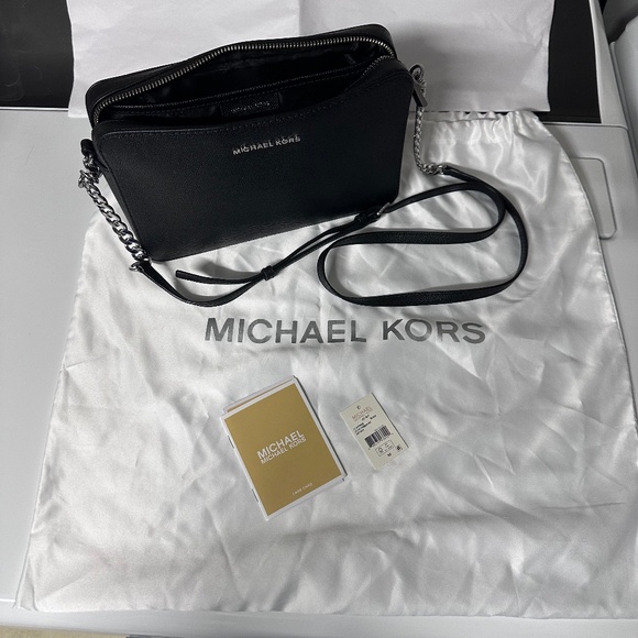 Michael Kors Jet Set Crossbody Purse - Picture 1 of 4